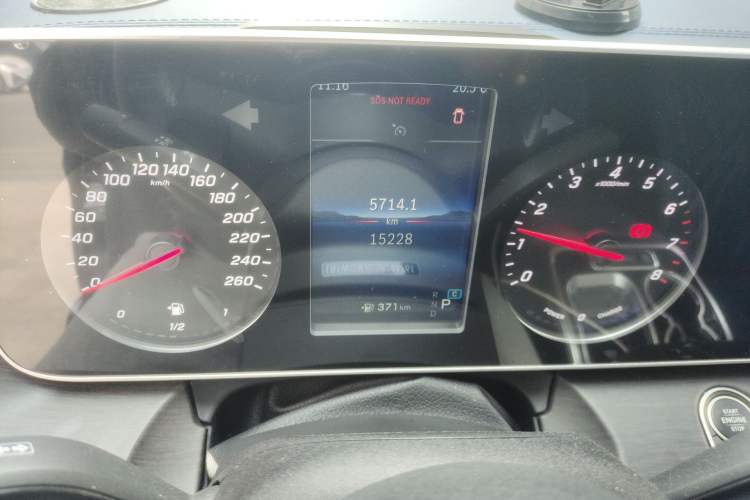 Used Mercedes-Benz Vito 2024 2.0T Elite Version 7 Seats Instrument Cluster