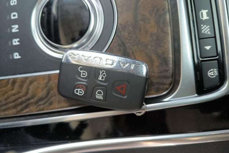 Used Jaguar XFL 2018 XFL 2.0T 250 PS Luxury Edition