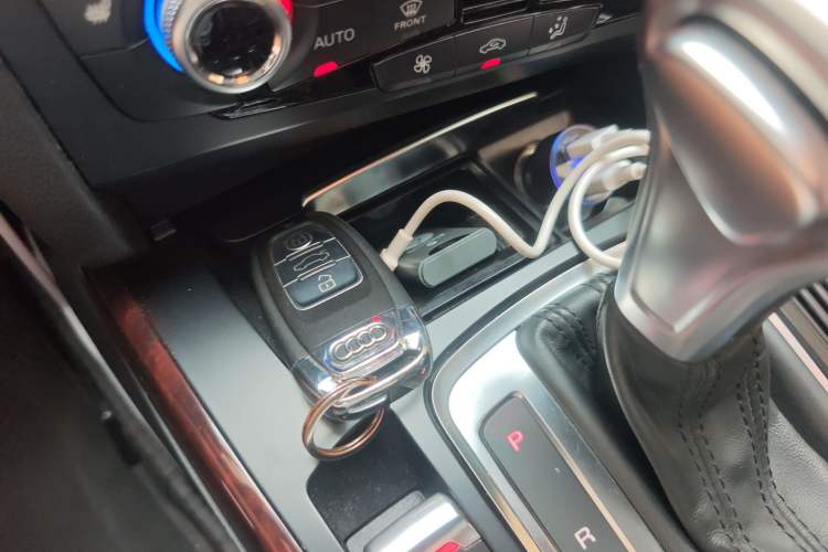 Used Audi A4L 2016 35 TFSI Collection Edition S line Comfort Model Vehicle Key