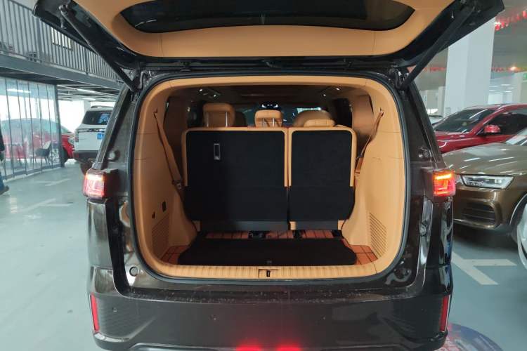 Used VOYAH Dream 2025 PHEV Four-Wheel-Drive Flagship Version – Qiankun Edition