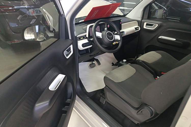 Used Wuling Hongguang MINIEV 2024 3rd Generation 215km Advanced Version