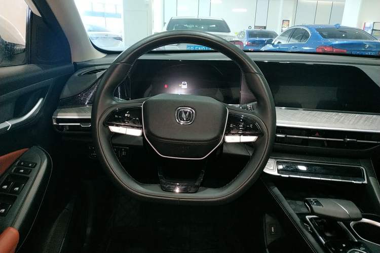 Used CHANGAN Eado 2023 Changan Edition PLUS Blue Whale NE 1.4T GDI DCT Prestige Version
