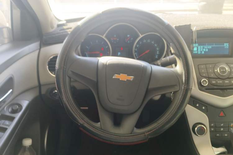 Used Chevrolet Cruze 2013 1.8L SE AT
