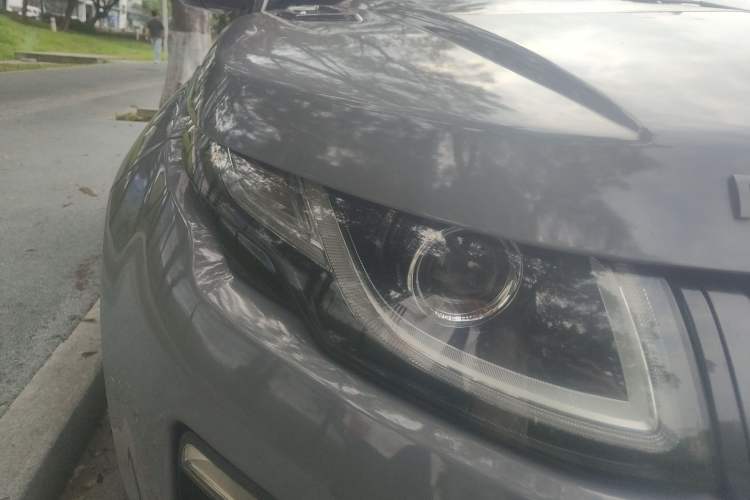 Used Land Rover Range Evoque 2018 240 PS Dream Lotus Lake Blue Limited Edition Right Front Headlight