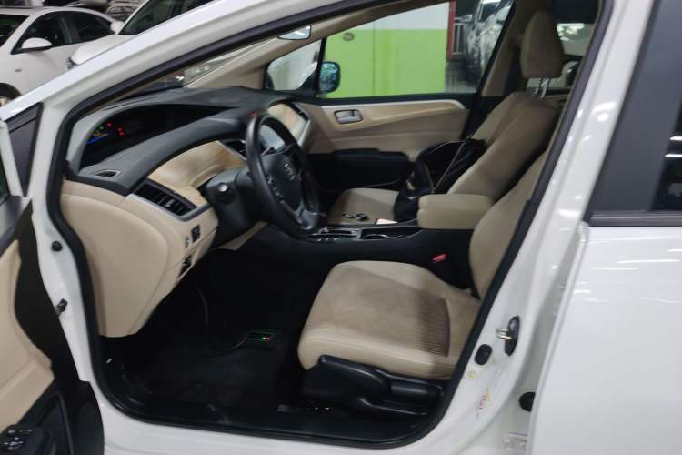 Used Honda Jade 2014 1.8L Automatic Comfort Elite Version 5 Seats Left Front Seat