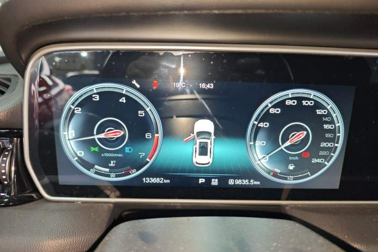 Used Hongqi HS5 2019 2.0T Smart Connect Flagship Edition Instrument Cluster