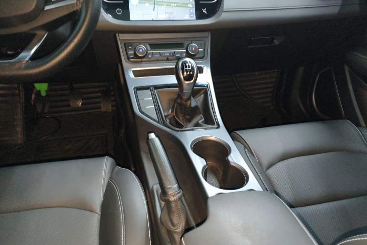 Used Geely Auto Emgrand 2019 Leading Edition 1.5L Manual Upward Asian Games Edition China VI
