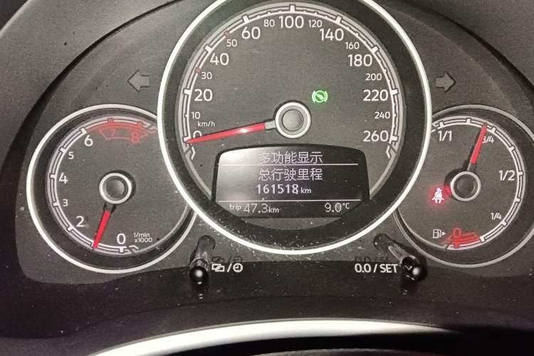 Used Volkswagen Beetle 2018 180TSI Yile Model Odometer Close Up