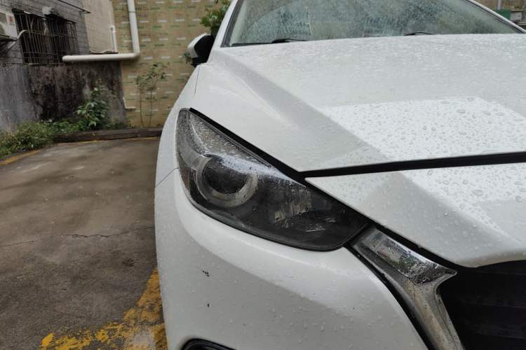 Used Mazda 3 Axela 2017 Sedan 1.5L Manual Comfort Model Emission Standard China V
