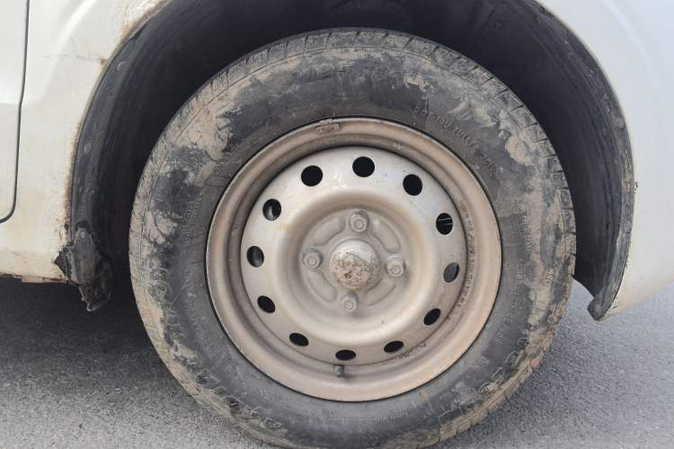 Used Wuling Hongguang V 2019 1.5L Jingqu Edition Sealed-Window Vehicle China VI LAR