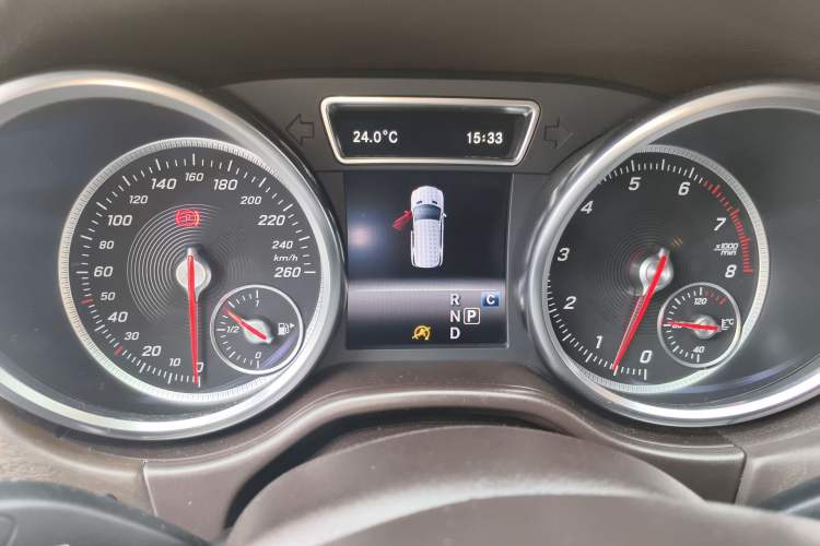 Used Mercedes-Benz GLE 2017 GLE 320 4MATIC Dynamic Model Instrument Cluster