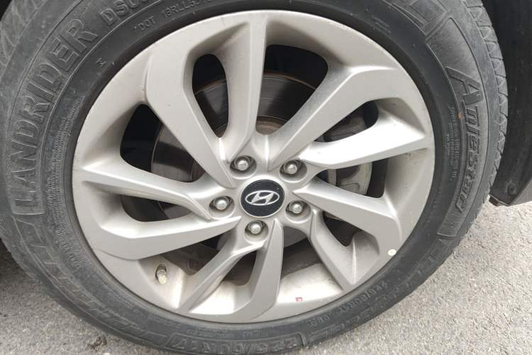 Used Hyundai Tucson 2018 1.6T Dual-Clutch Two-Wheel Drive 15th Anniversary Special Edition
