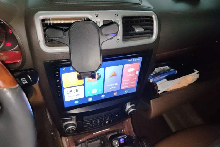 Used Huatai Boliger 2013 2.0T Manual Two-Wheel Drive ZhiZun Edition Audio And AC Panel