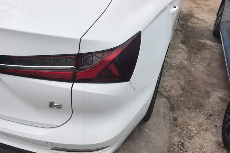 Used Roewe i5 2023 1.5L CVT Luxury Edition
