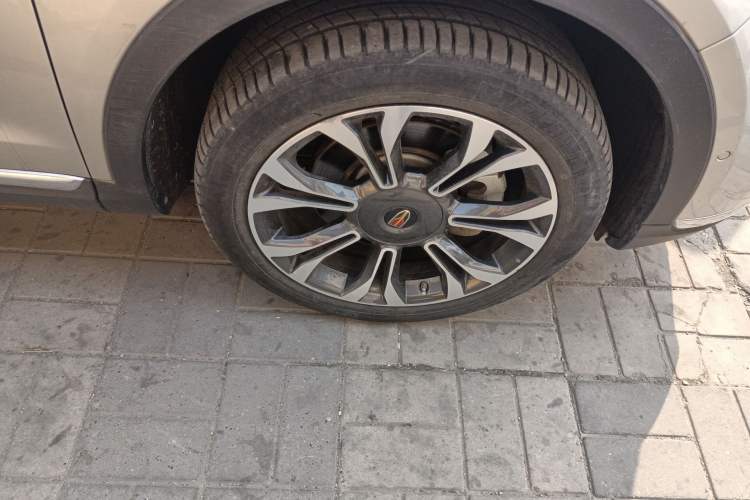 Used Hongqi HS5 2019 2.0T Smart Connect Flagship Edition Right Front Wheel Hub