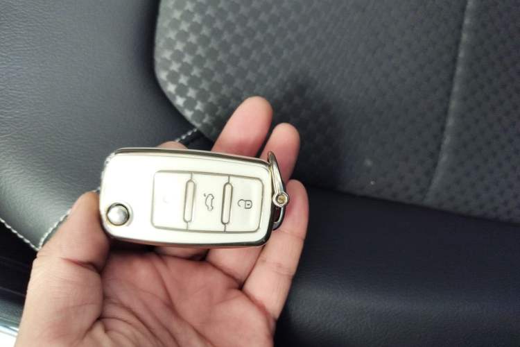 Used Volkswagen Santana 2015 Haval H6 1.6L Automatic Comfort Model
