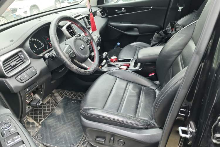 Used Kia Sorento 2015 Sorento L 2.4L Gasoline 4WD Elite Edition 5 Seats China IV Standard Left Front Seat