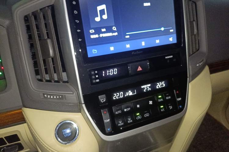 Used Toyota Land Cruiser 
