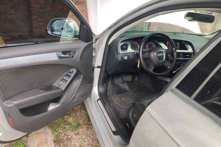 Used Audi A4L 2011 2.0 TFSI Standard Model Driver Seat