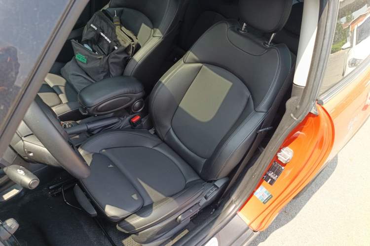 Used MINI MINI 2021 1.5T COOPER Classic Edition