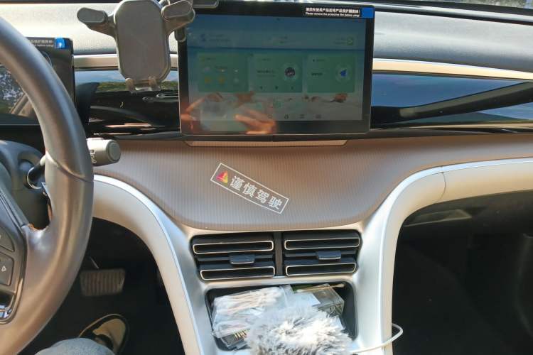 Used BYD Song Pro New Energy 2024 HONOR Edition DM-i 71KM Navigation Model