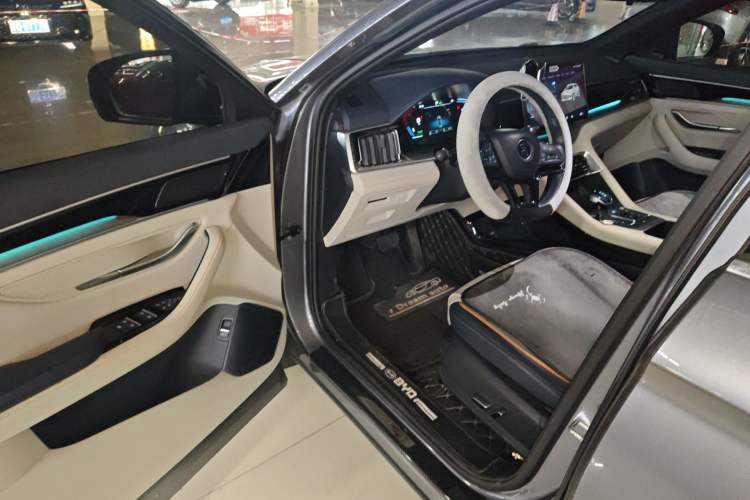 Used BYD Song PLUS New Energy 2021 DM-i 110KM Flagship Model Driver Seat