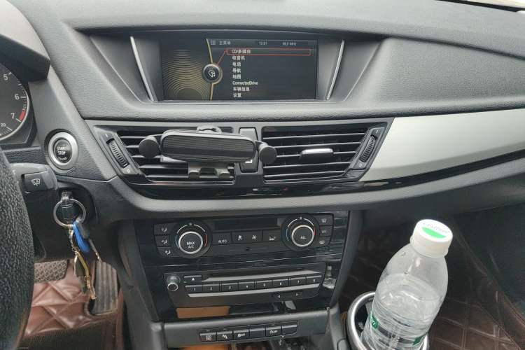 Used BMW X1 2014 sDrive18i Leading Model
