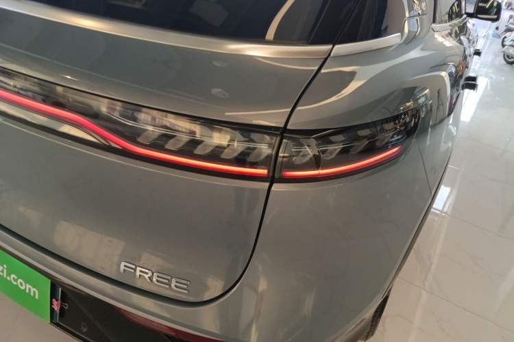 Used VOYAH FREE 2021 Four-Wheel Drive Standard All-Electric Exclusive Luxury Package