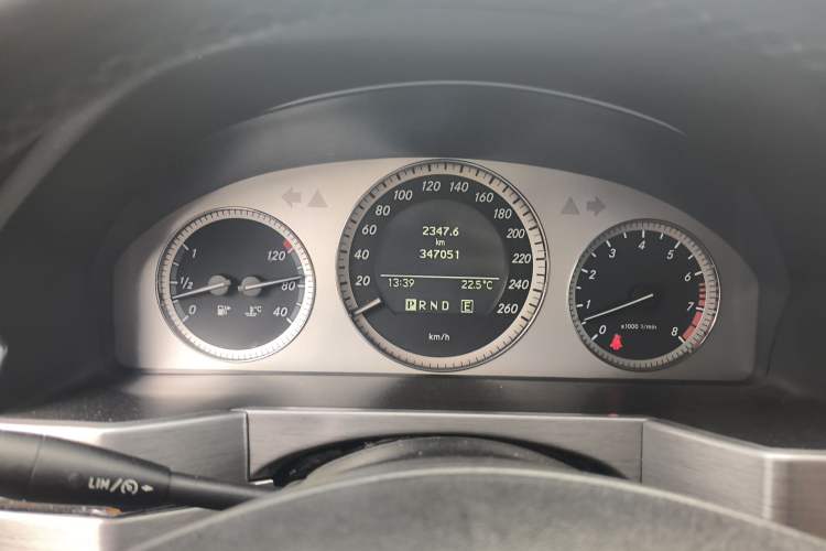 Used Mercedes-Benz GLK-Class 2011 GLK 300 4MATIC Dynamic Model Instrument Cluster