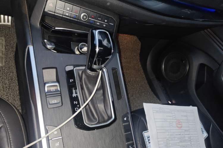 Used Wey VV5 2017 2.0T Ultra-Luxury Version Gear Lever