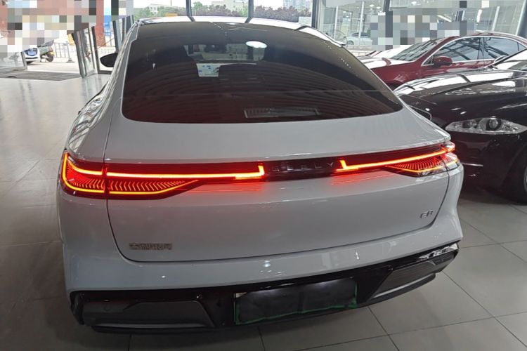 Used Geely Galaxy E8 2025 700 km Long-Range Intelligent Driving Version