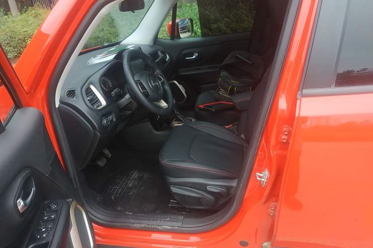 Used Jeep Renegade 2017 180T Automatic High-Energy Version