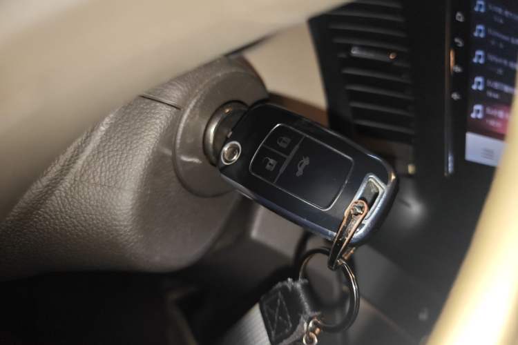 Used Chevrolet Cruze 2015 1.5L Classic SE MT