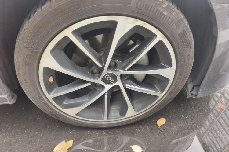 Used Audi A3 2021 A3L Limousine 35 TFSI Progressive Sport Edition Right Front Wheel Hub