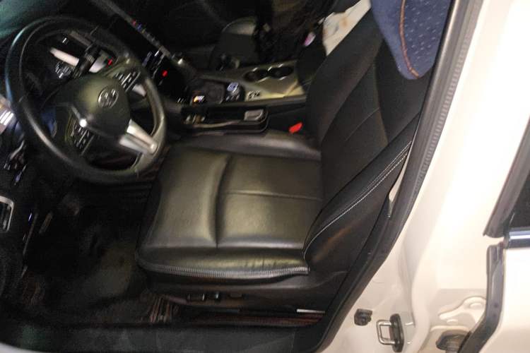 Used Infiniti Q50L 2018 2.0T Enjoyment Version China V Standard