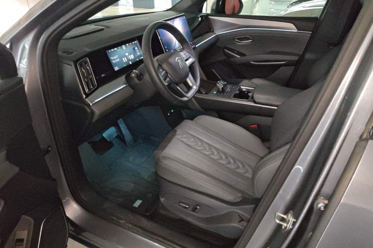 Used BYD Song L DM-i 2025 Intelligent Driving Version 112 km Beyond-Range Type