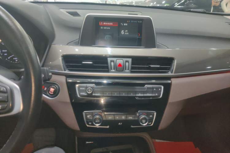 Used BMW X1 2018 sDrive18Li Luxury Model Audio And AC Panel