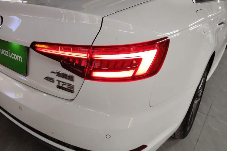 Used Audi A4L 2017 45 TFSI quattro Sport Edition
