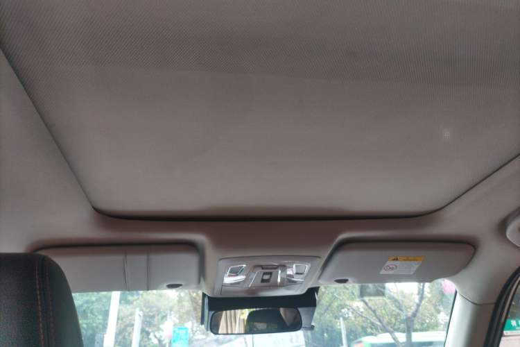 Used Venucia T60 2018 1.6L CVT Zhiyue Edition (ISS) China VI
