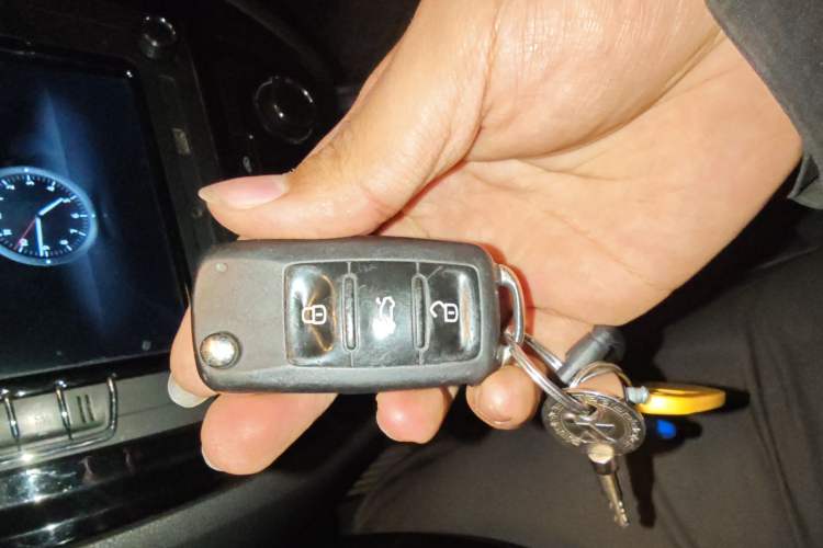 Used Volkswagen Sagitar 2017 1.6L Manual Comfort Model Vehicle Key