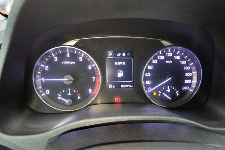 Used Hyundai Elantra (6th Generation / Lingdong) 2016 1.6L Automatic ZhiXuan · Youth Edition
