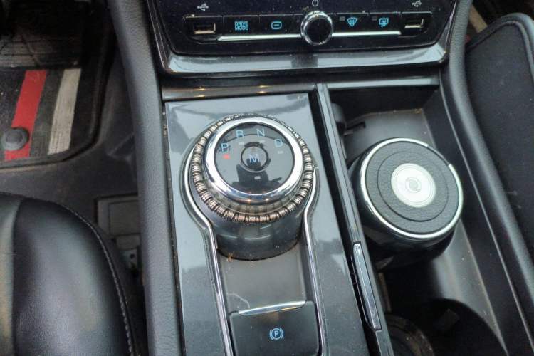 Used Ford Taurus 2019 EcoBoost 245 Premium Edition Gear Lever