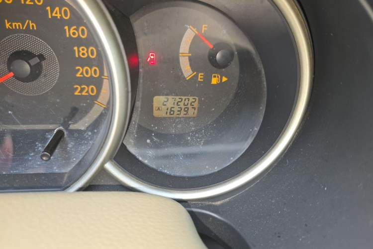 Used Nissan Livina 2008 1.6L Manual XuanNeng Model
