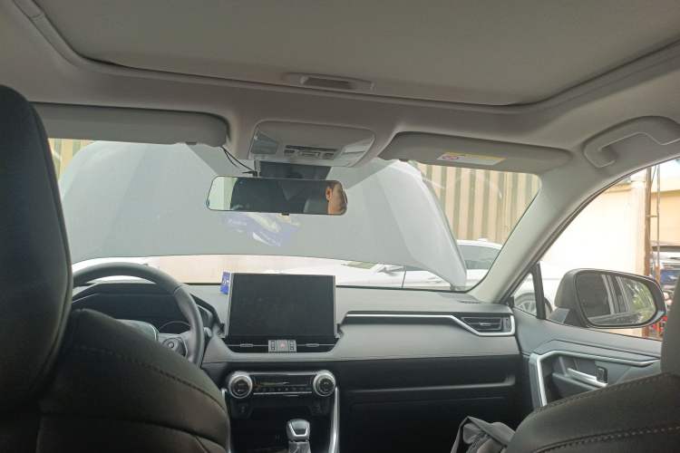 Used Toyota Wildlander 2022 2.0L CVT Two-Wheel Drive Luxury PLUS Edition
