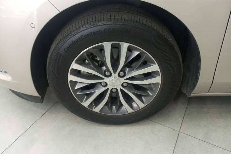 Used Buick GL8 2021 ES Land Cruiser 653T Luxury Edition