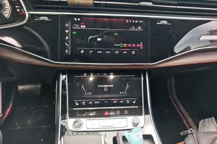 Used Audi Q7 2023 55 TFSI quattro S line Sport Edition Audio And AC Panel