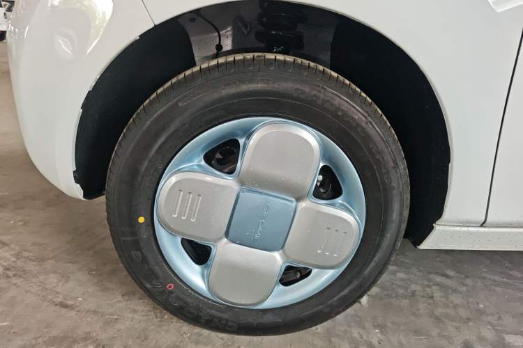 Used Geely Galaxy Panda 2025 210 km – Yuanqi Bear
