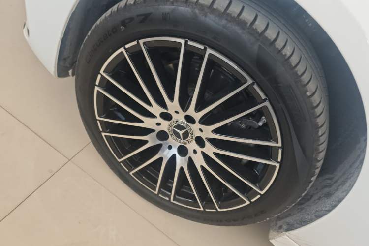 Used Mercedes-Benz C-Class 2023 C 200 L Sport Edition Left Front Wheel Hub