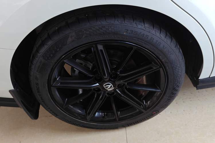 Used CHANGAN UNI-V 2022 1.5T Prestige Version Exterior 2