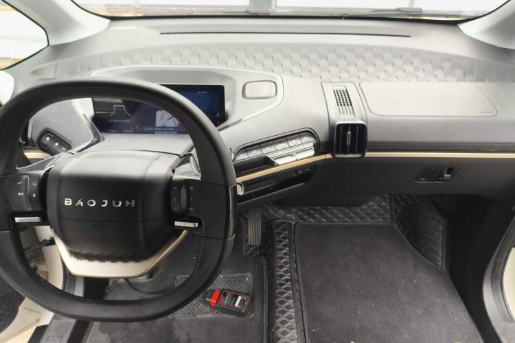 Used Baojun KiWi EV 2021 Artist Model Lithium Iron Phosphate